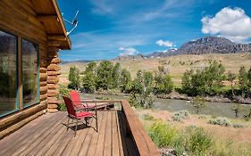 Yellowstone Cutthroat Guest Ranch