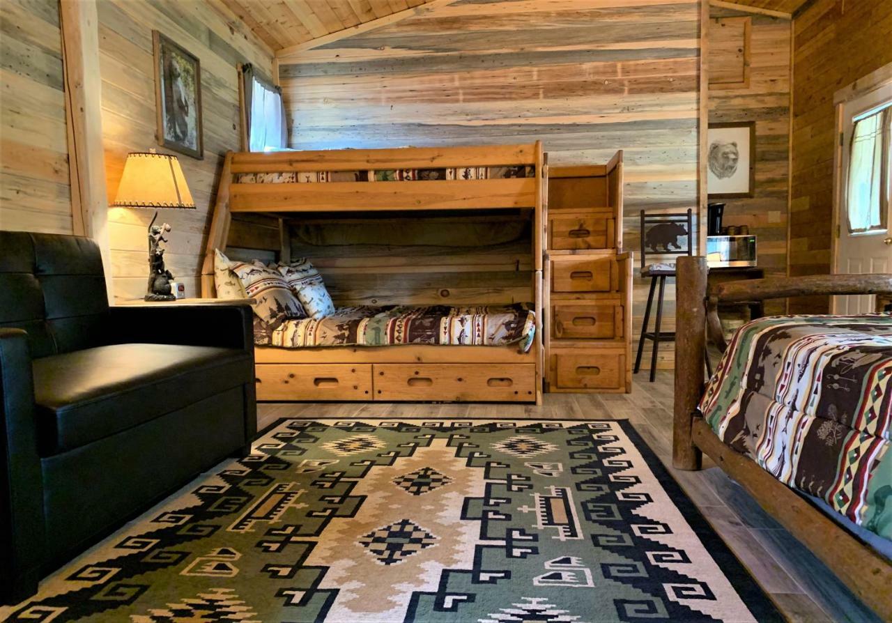 Yellowstone Cutthroat Guest Ranch Hotel Wapiti Exterior photo